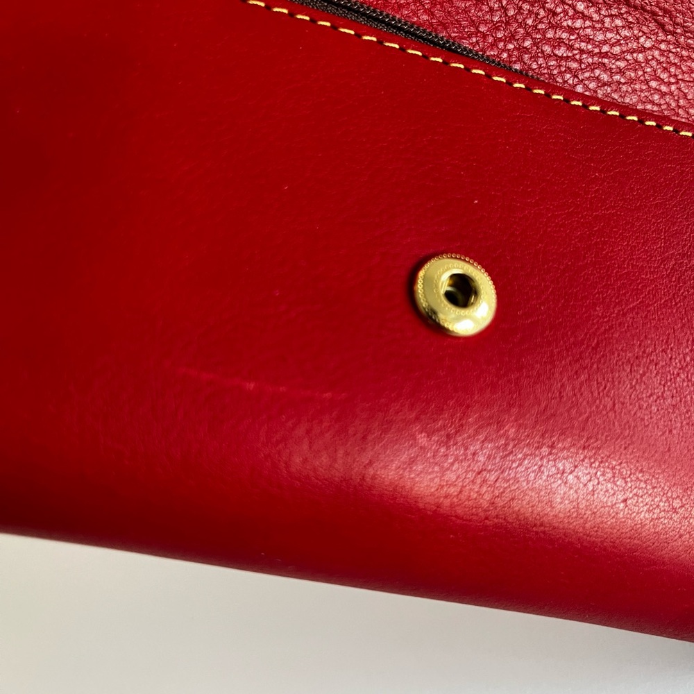 DOONEY & BOURKE FLORENTINE WALLET. Pre-loved.